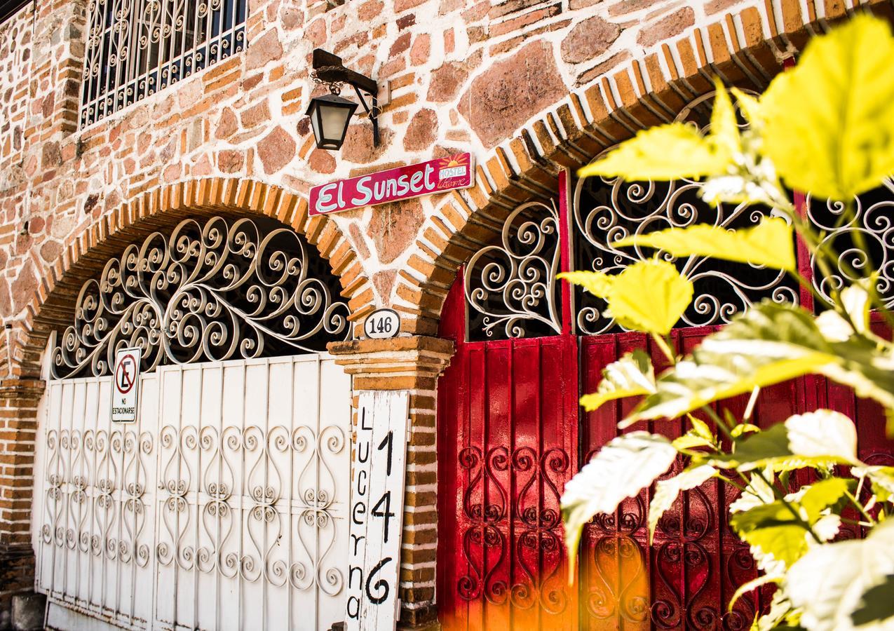 El Sunset Hostel Puerto Vallarta Exterior photo